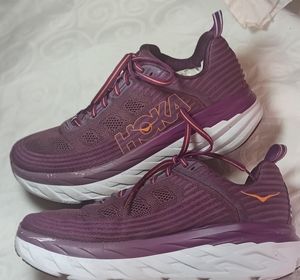 HOKA ONE ONE Bondi 6 Running Shoe